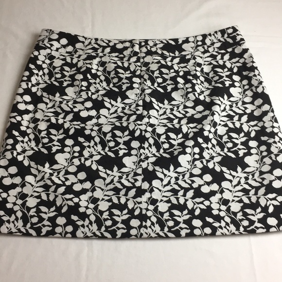 Ann Taylor Loft - Picture 2 of 2